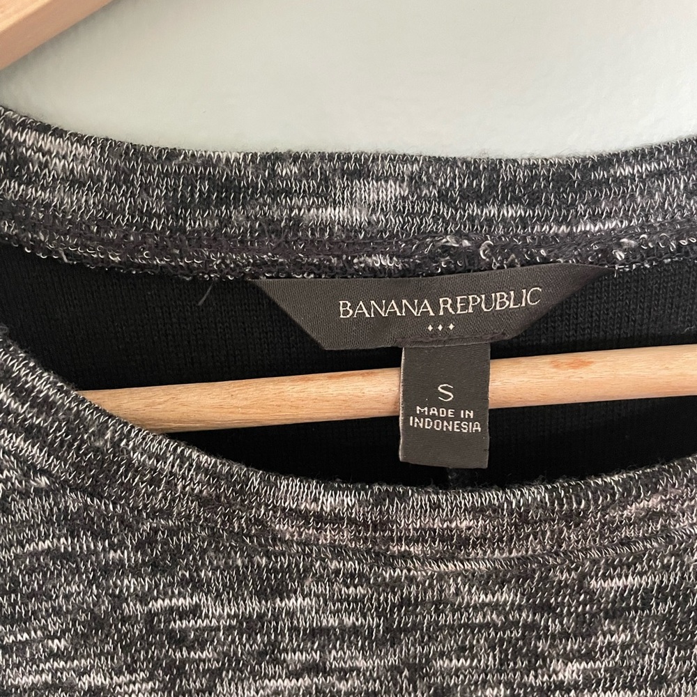 Banana Republic textured tank top / Size S